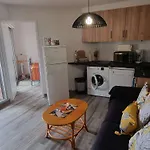 Apartmán T2 Renove Avec Piscine Et Parking A 50m De La Plage, Wifi Gratuite - Fr-1-607-91