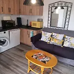 T2 Renove Avec Piscine Et Parking A 50m De La Plage, Wifi Gratuite - Fr-1-607-91 Apartmán