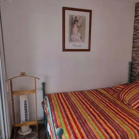 T2 Renove Avec Piscine Et Parking A 50m De La Plage, Wifi Gratuite *