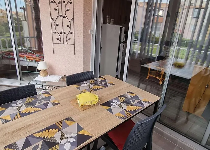 T2 Rénové Avec Piscine Et Parking à 50m De La Plage, Wifi Gratuite - Fr-1-607-91